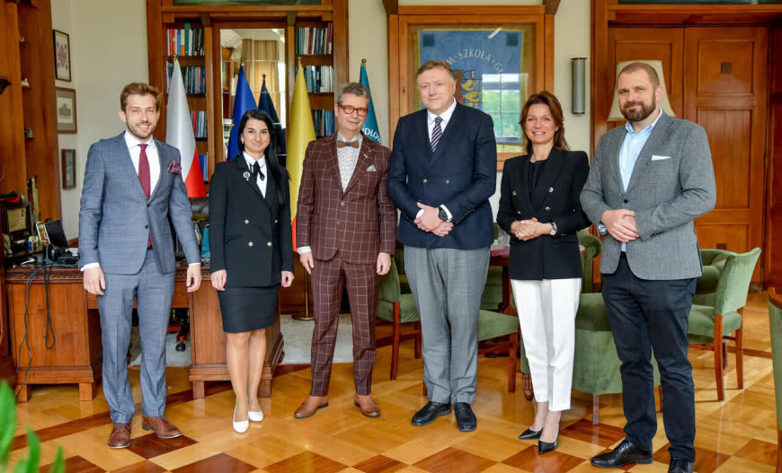 FAKRO dołącza do Klubu Partnerów SGH – razem kształtują przyszłość rynku pracy
