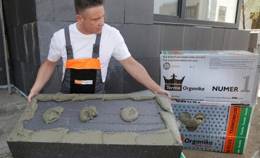 Dlaczego warto ocieplić dom styropianem?